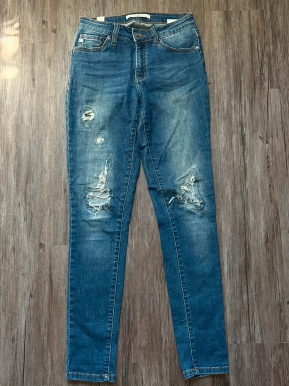 KanCan distressed jeans